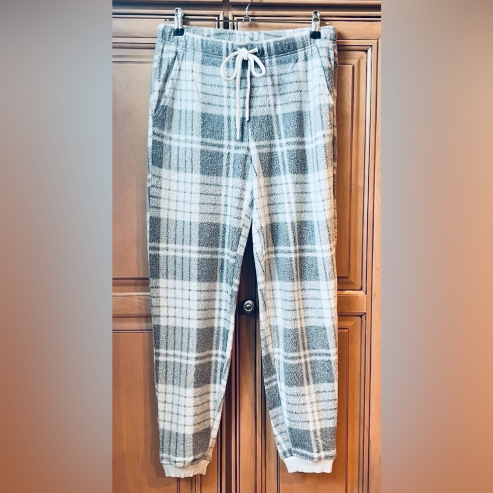 NWT Aerie Snowed In Joggers - Picture 2 of 9
